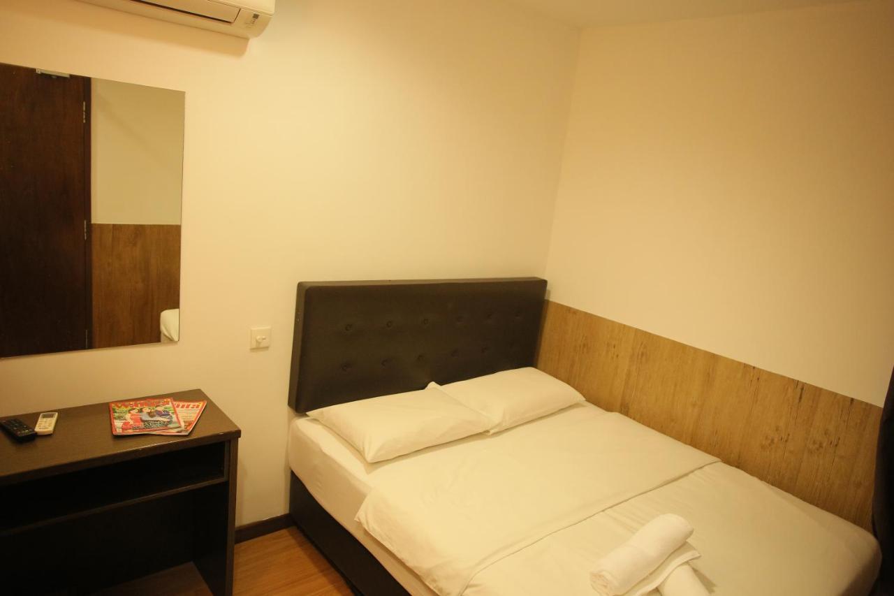 מואר N K Hotel מראה חיצוני תמונה